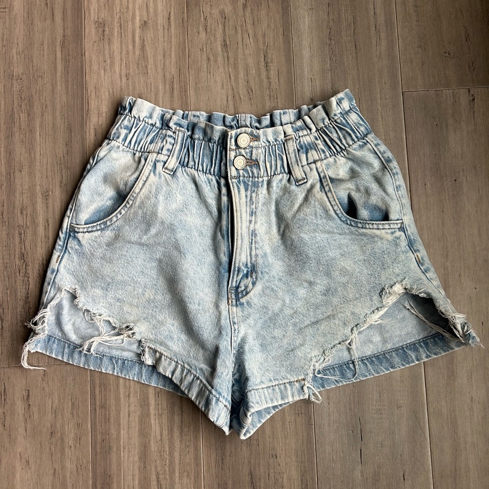 SO High Rise Mom Jean Shorts